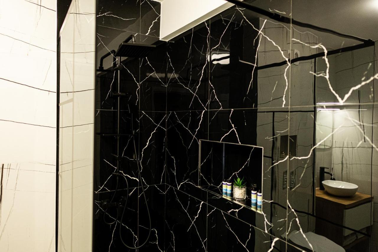 Majo Aparthotel Cluj-Napoca Ngoại thất bức ảnh