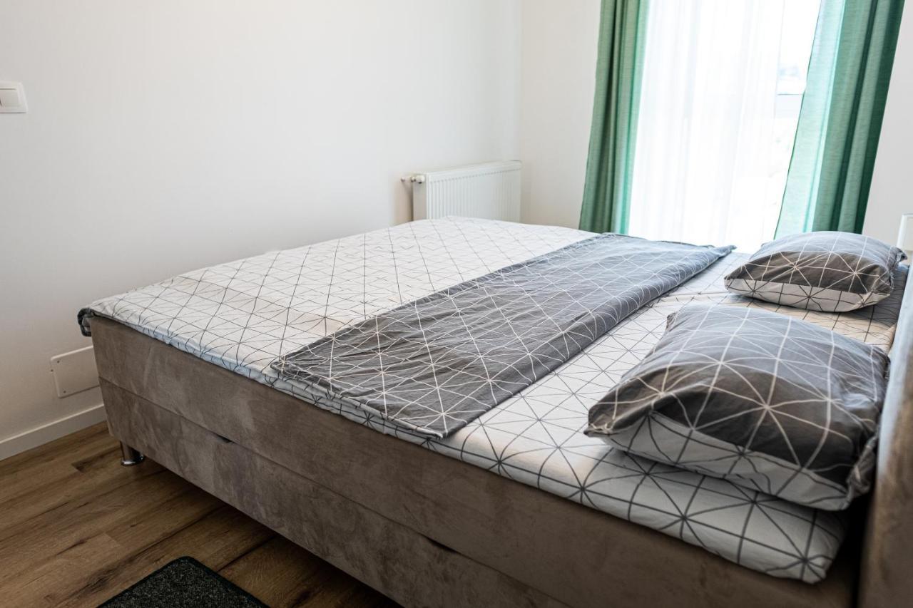 Majo Aparthotel Cluj-Napoca Ngoại thất bức ảnh